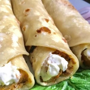 Garlic Mayo Roll Pratha